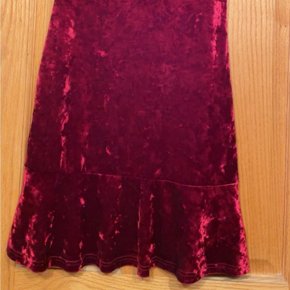 New Red velvet dress - Picture 3 of 3